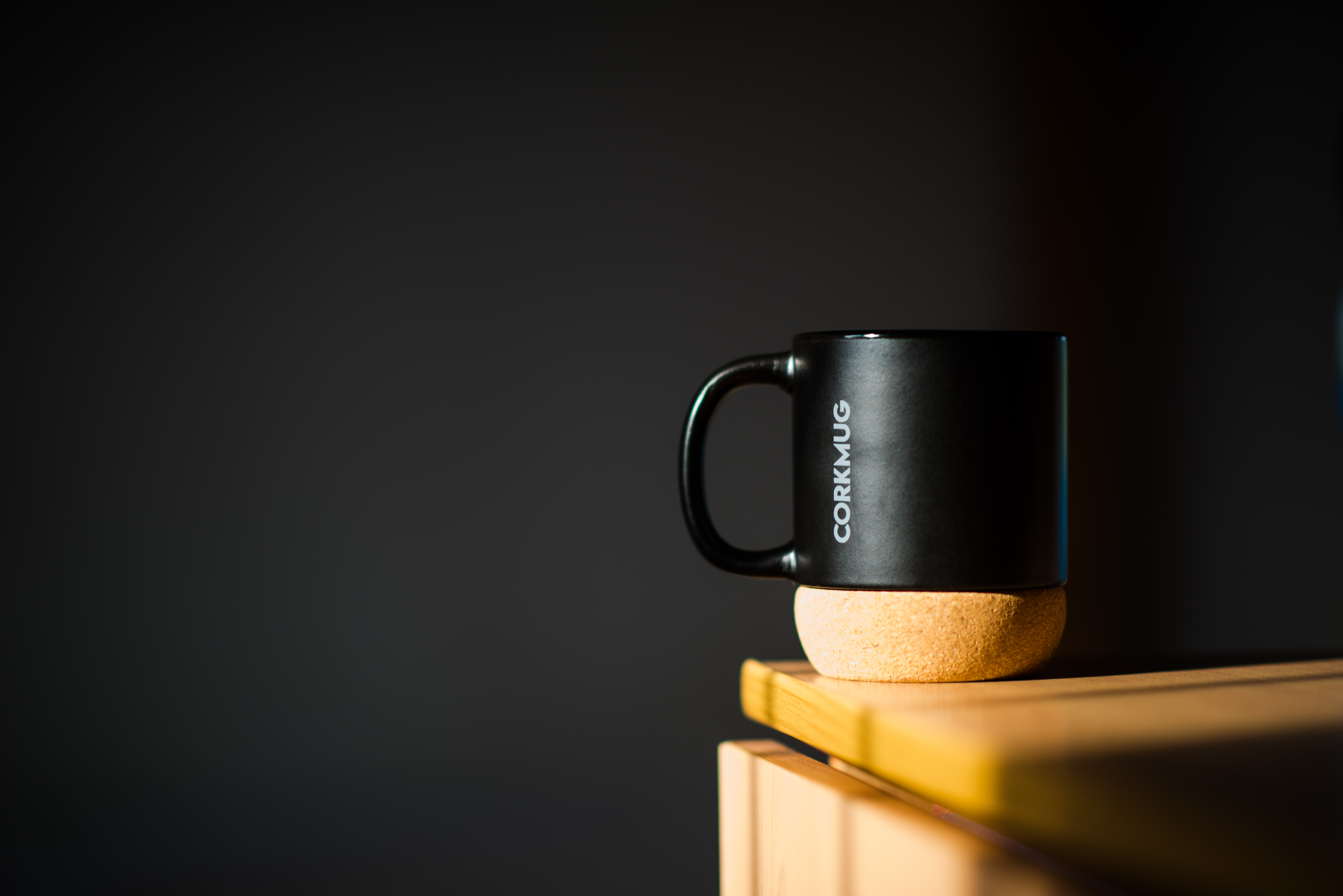 Corkmug Stylish Chalkboard Black Ceramic Mug Ith Built In Coaster And Splash Free Lid Stylish Chalkboard Black Ceramic Mug